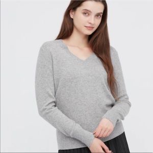 Uniqlo Basic Cashmere V-Neck Sweater Heather Grey M